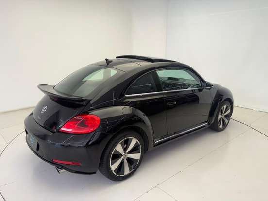 VOLKSWAGEN-FUSCA-2014