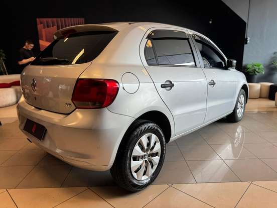 VOLKSWAGEN-GOL-2013
