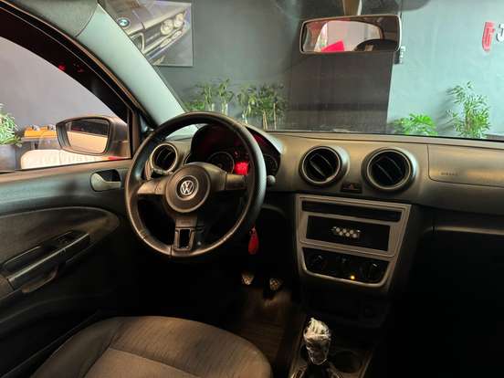 VOLKSWAGEN-GOL-2013