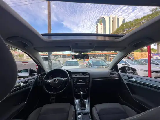 VOLKSWAGEN-GOLF-2014