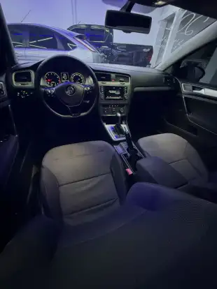 VOLKSWAGEN-GOLF-2015
