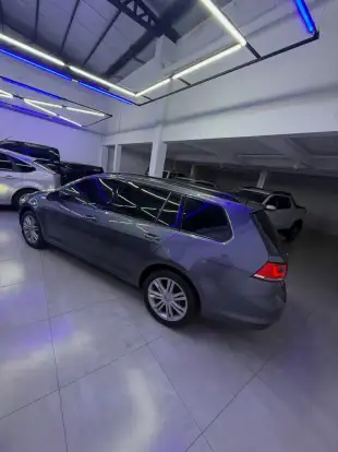 VOLKSWAGEN-GOLF-2015