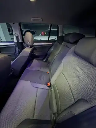 VOLKSWAGEN-GOLF-2015