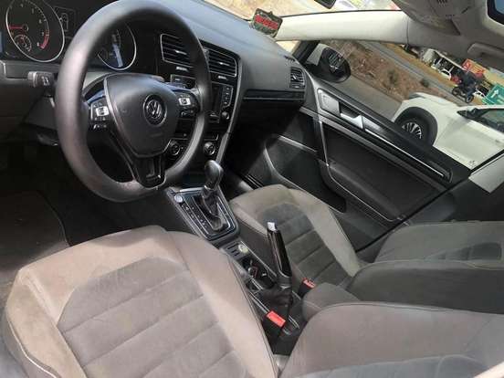 VOLKSWAGEN-GOLF-2014