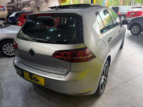 VOLKSWAGEN-GOLF-2013