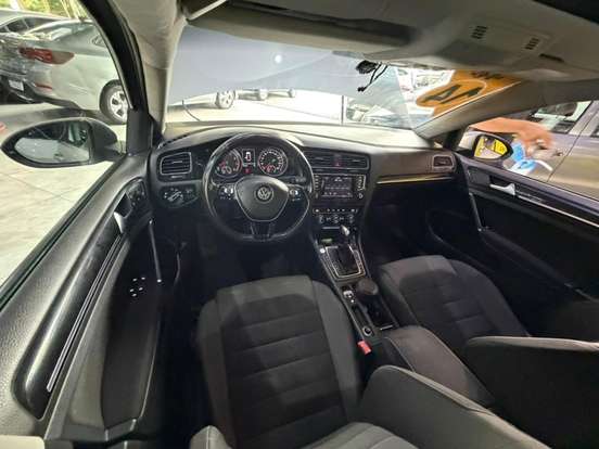 VOLKSWAGEN-GOLF-2013