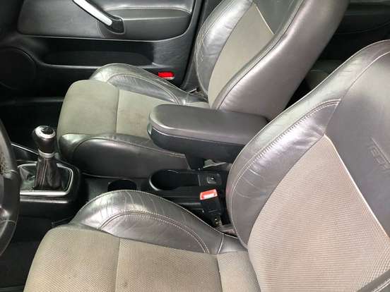 VOLKSWAGEN-GOLF-1.6 MI SPORTLINE 8V FLEX 4P MANUAL VOLKSWAGEN-GOLF-2008