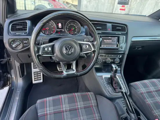 VOLKSWAGEN-GOLF-2.0 TSI GTI 16V TURBO GASOLINA 4P AUTOMÁTICO VOLKSWAGEN-GOLF-2015