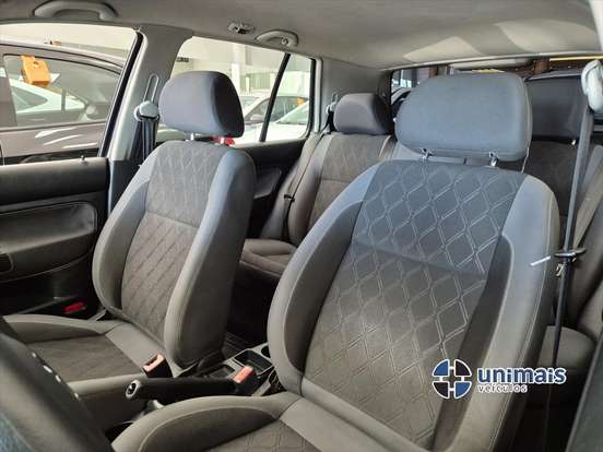 VOLKSWAGEN-GOLF-2014