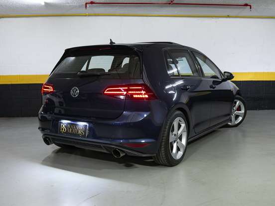 VOLKSWAGEN-GOLF-2017