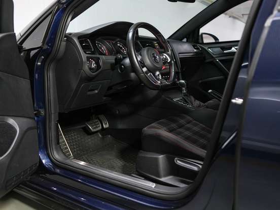 VOLKSWAGEN-GOLF-2.0 TSI GTI 16V TURBO GASOLINA 4P AUTOMÁTICO VOLKSWAGEN-GOLF-2017