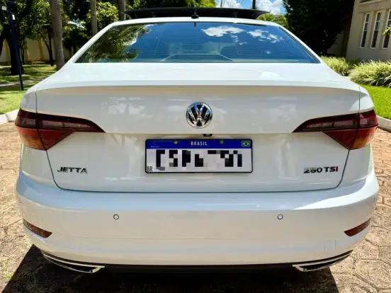VOLKSWAGEN-JETTA-1.4 250 TSI TOTAL FLEX R-LINE TIPTRONIC VOLKSWAGEN-JETTA-2019