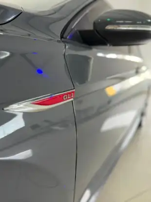 VOLKSWAGEN-JETTA-2023