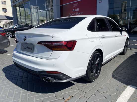 VOLKSWAGEN-JETTA-2023
