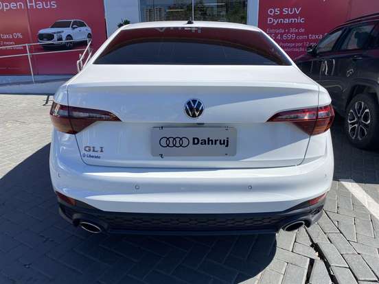 VOLKSWAGEN-JETTA-2023