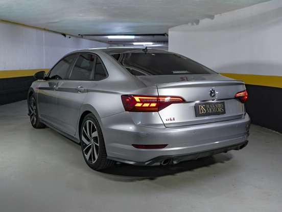 VOLKSWAGEN-JETTA-2021