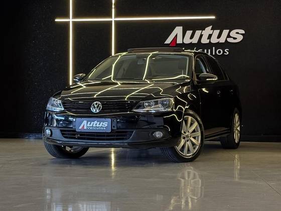 VOLKSWAGEN JETTA 2.0 COMFORTLINE FLEX 4P TIPTRONIC