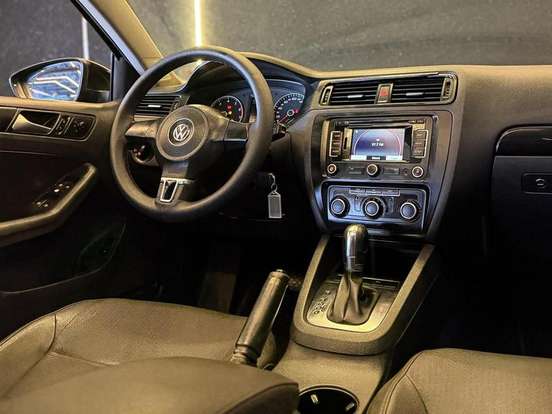 VOLKSWAGEN-JETTA-2.0 COMFORTLINE FLEX 4P TIPTRONIC VOLKSWAGEN-JETTA-2012