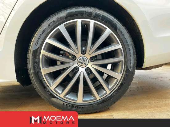 VOLKSWAGEN-JETTA-2013