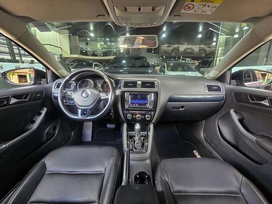 VOLKSWAGEN-JETTA-2016