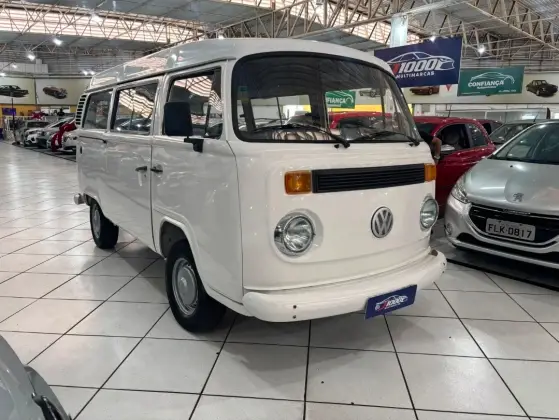 VOLKSWAGEN KOMBI 1.6 MI STD LOTAÇÃO 8V GASOLINA 3P MANUAL