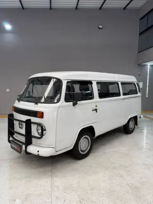 VOLKSWAGEN KOMBI 1.6 STD 8V GASOLINA 3P MANUAL