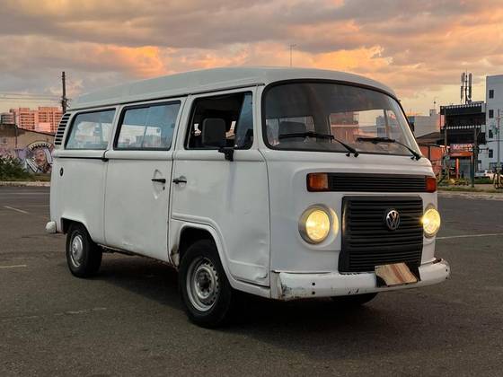VOLKSWAGEN KOMBI 1.4 MI STD 8V FLEX 4P MANUAL