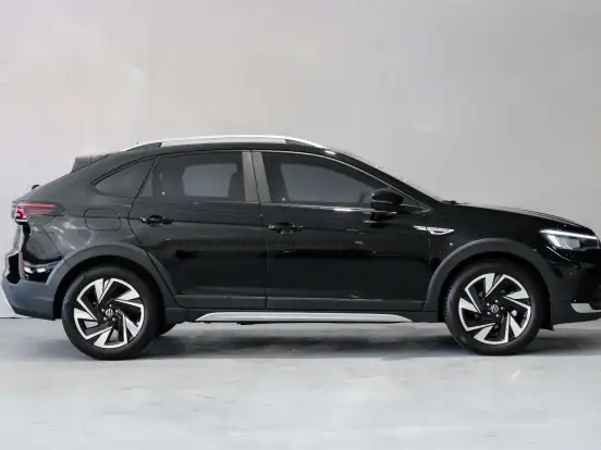 VOLKSWAGEN-NIVUS-1.0 200 TSI TOTAL FLEX HIGHLINE AUTOMÁTICO VOLKSWAGEN-NIVUS-2025