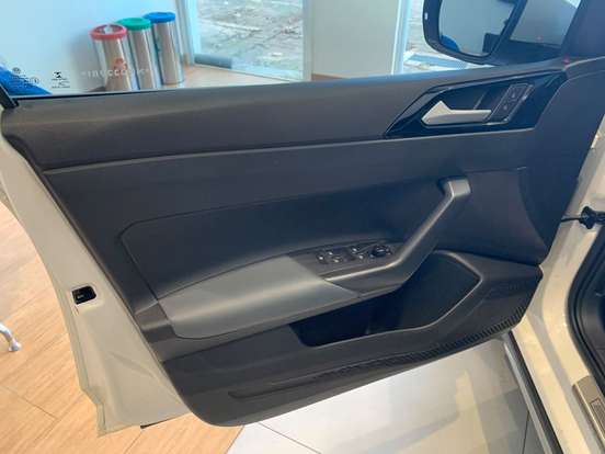 VOLKSWAGEN-NIVUS-1.0 200 TSI TOTAL FLEX HIGHLINE AUTOMÁTICO VOLKSWAGEN-NIVUS-2022
