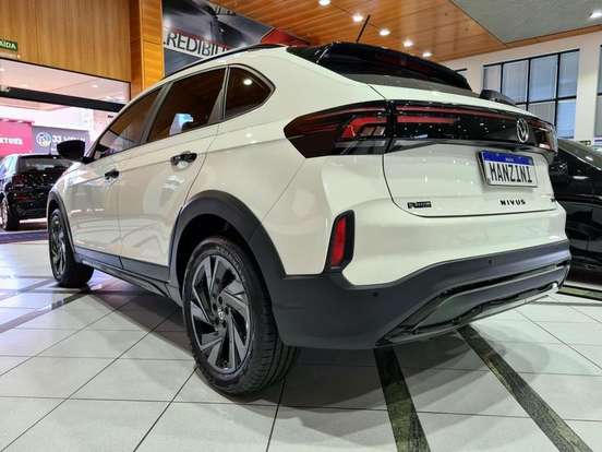 VOLKSWAGEN-NIVUS-1.0 200 TSI TOTAL FLEX HIGHLINE AUTOMÁTICO VOLKSWAGEN-NIVUS-2025