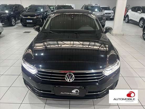 VOLKSWAGEN-PASSAT-2017