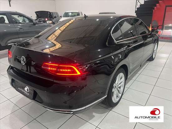 VOLKSWAGEN-PASSAT-2.0 16V TSI BLUEMOTION GASOLINA HIGHLINE 4P DSG VOLKSWAGEN-PASSAT-2017