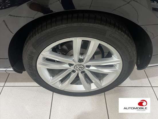 VOLKSWAGEN-PASSAT-2017