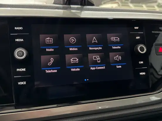 VOLKSWAGEN-POLO-2018