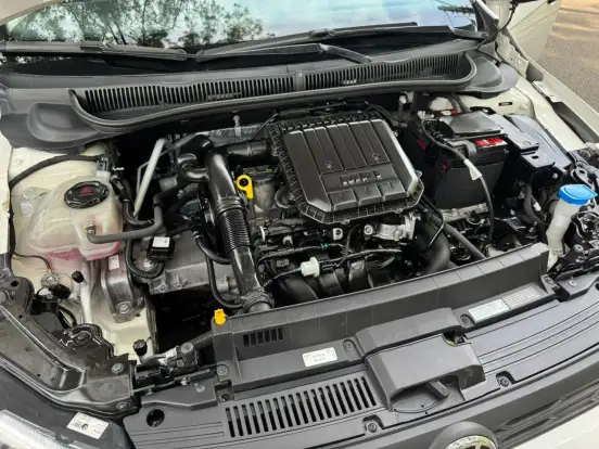 VOLKSWAGEN-POLO-2024