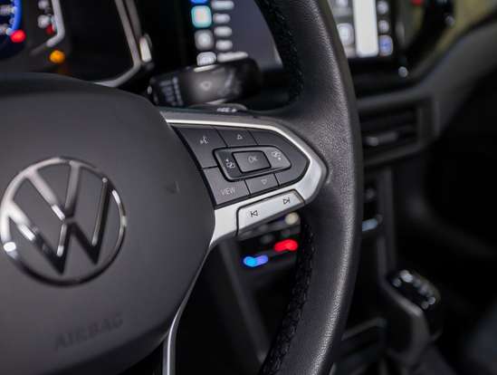 VOLKSWAGEN-POLO-2025