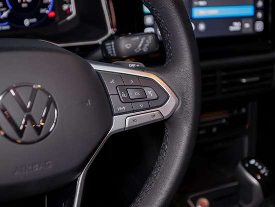 VOLKSWAGEN-POLO-2025