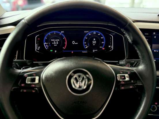VOLKSWAGEN-POLO-2018