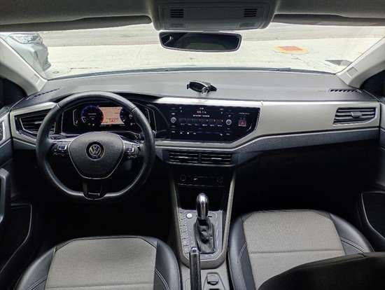 VOLKSWAGEN-POLO-1.0 200 TSI HIGHLINE AUTOMÁTICO VOLKSWAGEN-POLO-2018