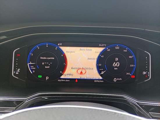 VOLKSWAGEN-POLO-2018