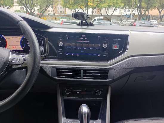 VOLKSWAGEN-POLO-2018