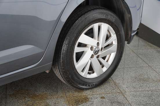 VOLKSWAGEN-POLO-2023