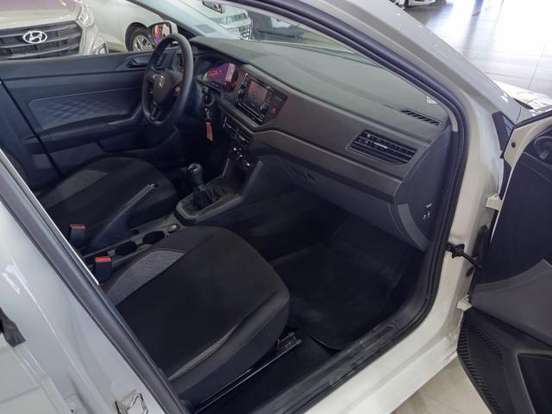 VOLKSWAGEN-POLO-2023