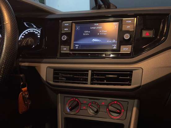 VOLKSWAGEN-POLO-1.0 MPI TOTAL FLEX MANUAL VOLKSWAGEN-POLO-2018