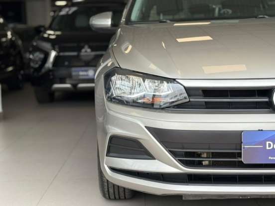 VOLKSWAGEN-POLO-2020