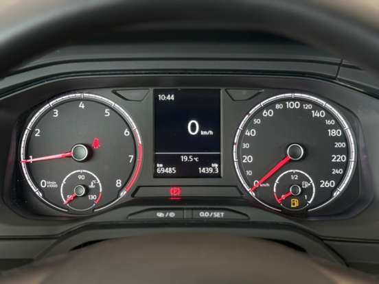 VOLKSWAGEN-POLO-2020