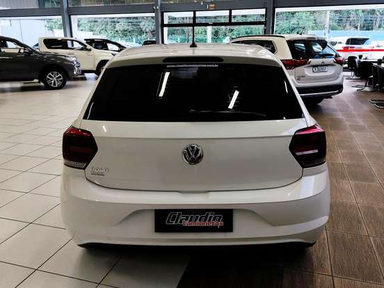 VOLKSWAGEN-POLO-2020