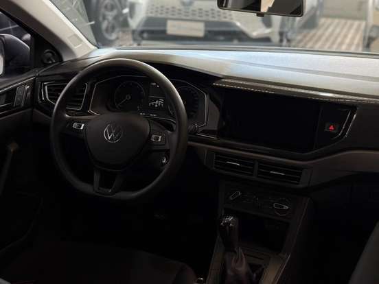 VOLKSWAGEN-POLO-2024