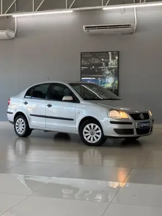 VOLKSWAGEN POLO SEDAN 1.6 MI 8V FLEX 4P MANUAL
