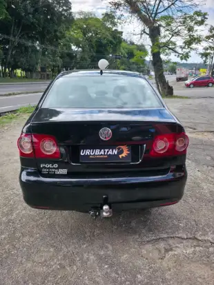 VOLKSWAGEN-POLO SEDAN-2011